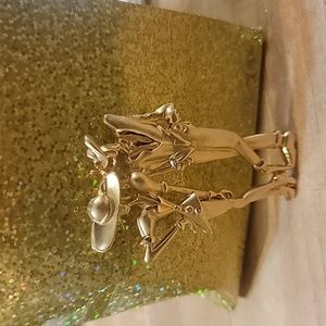 Lady & man gold Pin